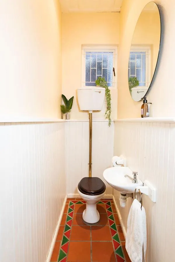 Stonehouse 2-Bed, Pet Friendly & Long Stays Kapstadt 0*,